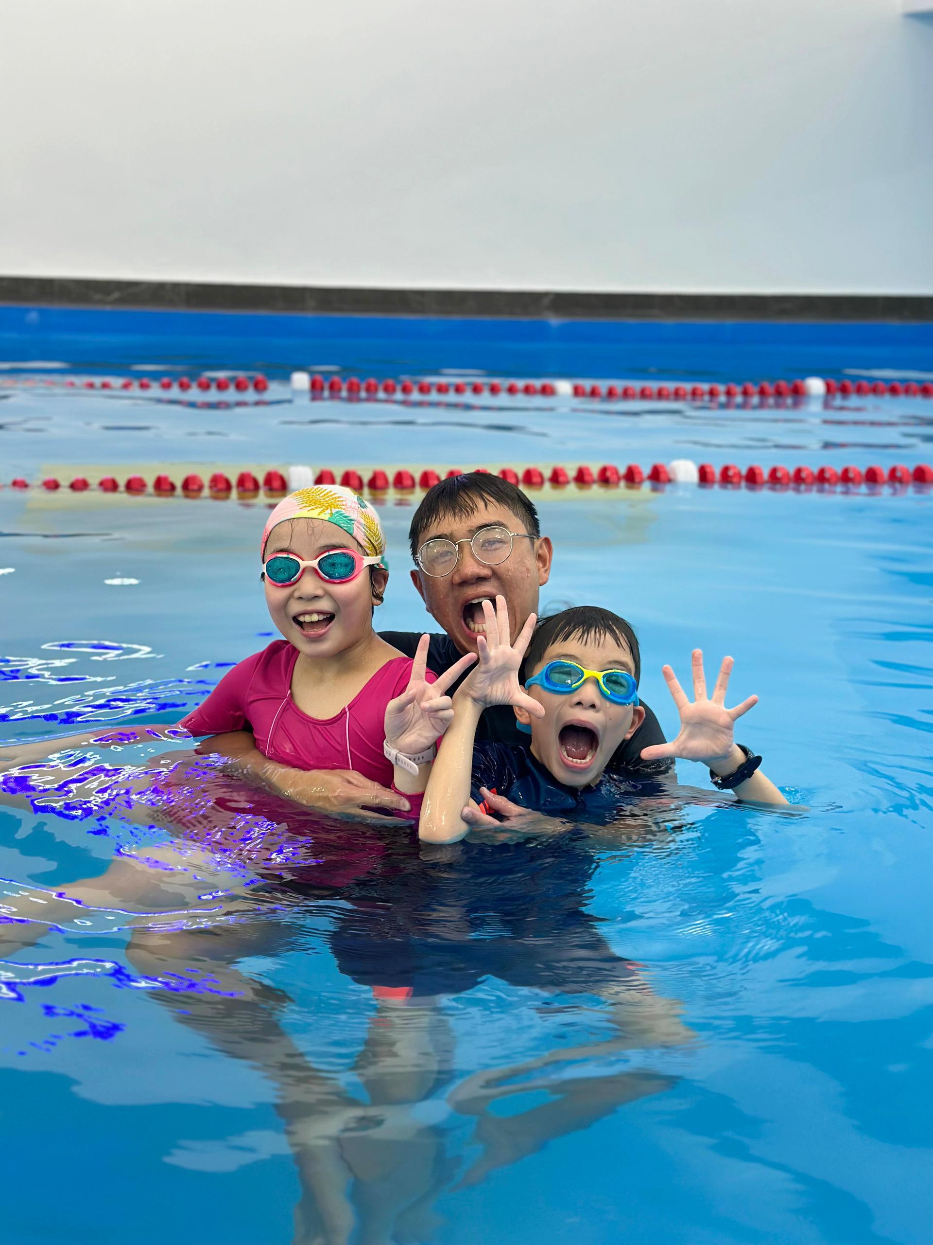 kids swimming lessons near me